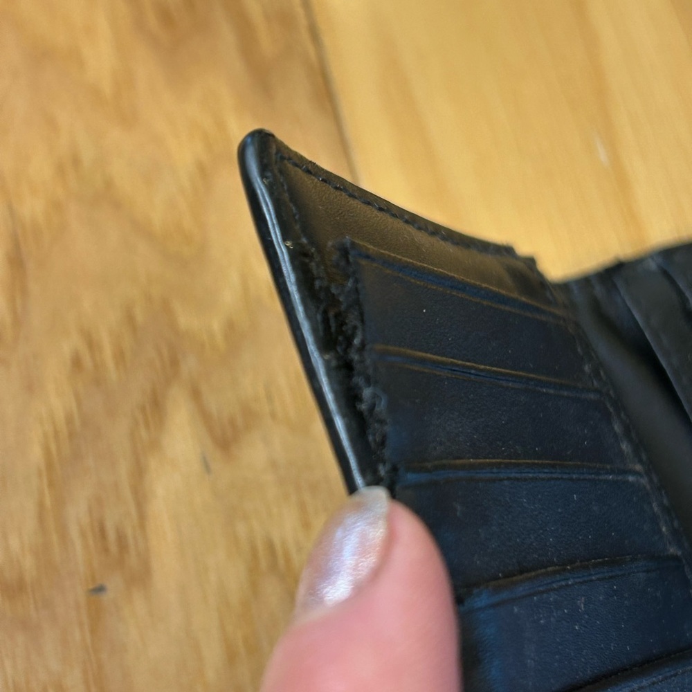Kate Spade Bay Street Stacy Black Leather Wallet - Picture 9 of 11